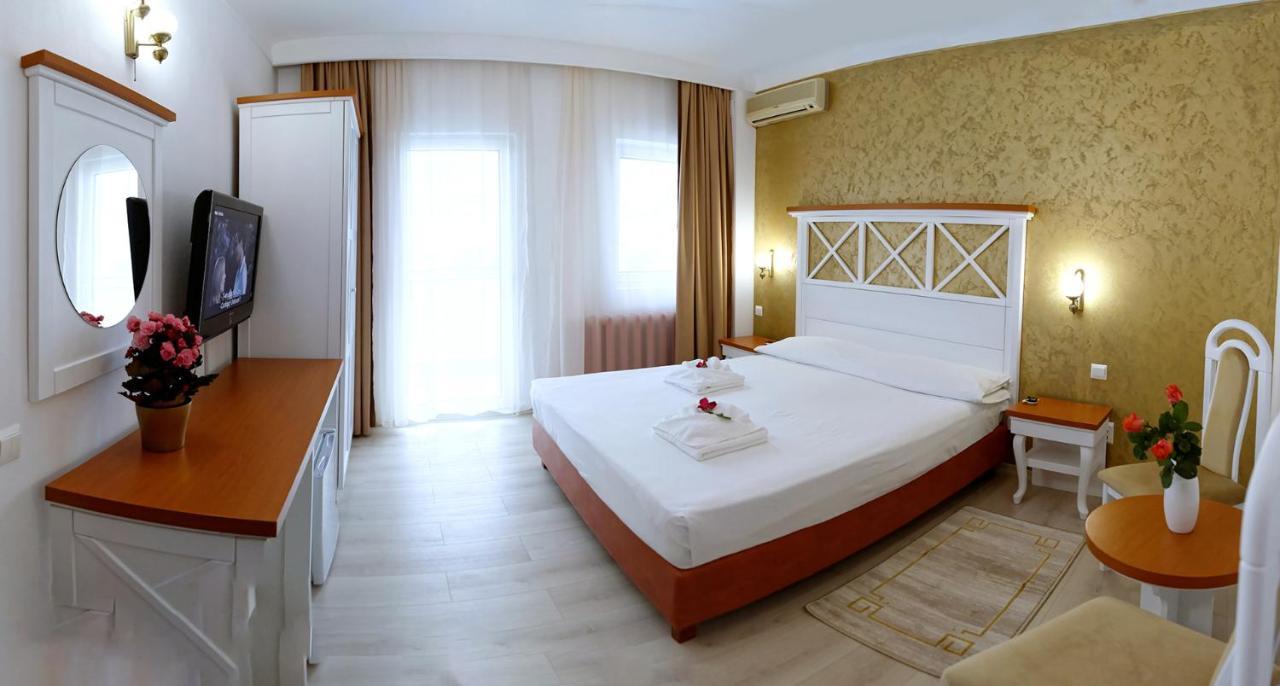 Hotel Albatros Mamaia Bagian luar foto